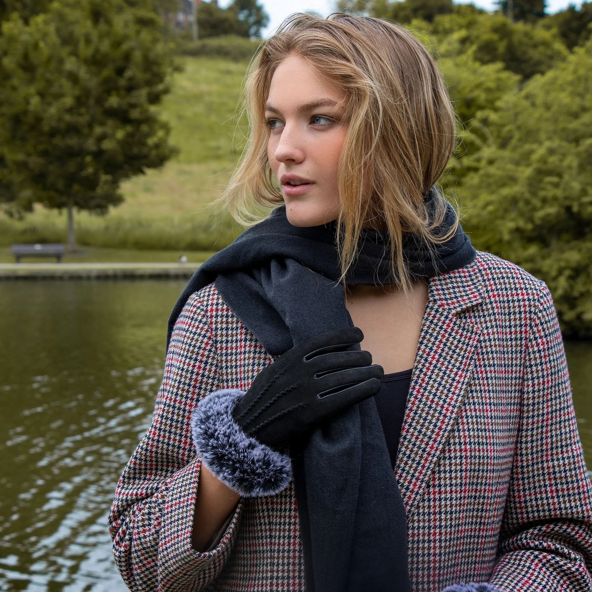 Women’s Water-Resistant Three-Point Faux Fur-Lined Nubuck Leather Gloves with Faux Fur Cuffs